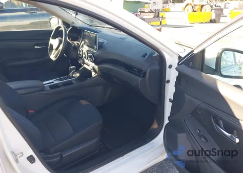 2022 Nissan Sentra Sv Xtronic Cvt z USA, uszkodzony, nr VIN 3N1AB8CV8NY244256